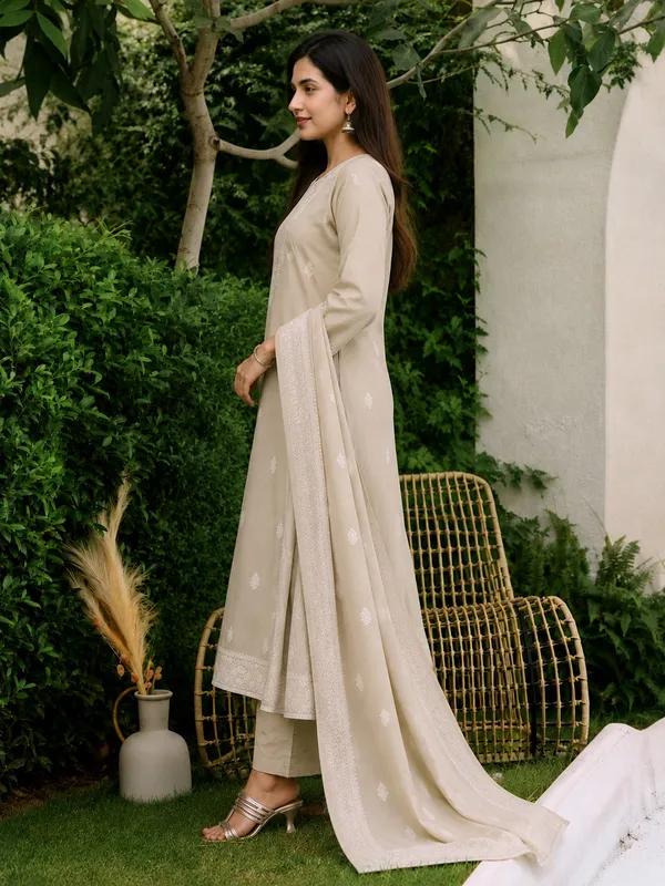 Embellished,_Woven_Kurta,_Trouser/Pant_&_Dupatta_Set