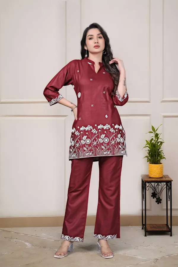 Embroidered_Shirt_Collar_Tunic_With_Trousers_Co-Ords