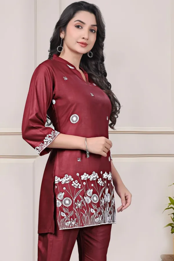 Embroidered_Shirt_Collar_Tunic_With_Trousers_Co-Ords