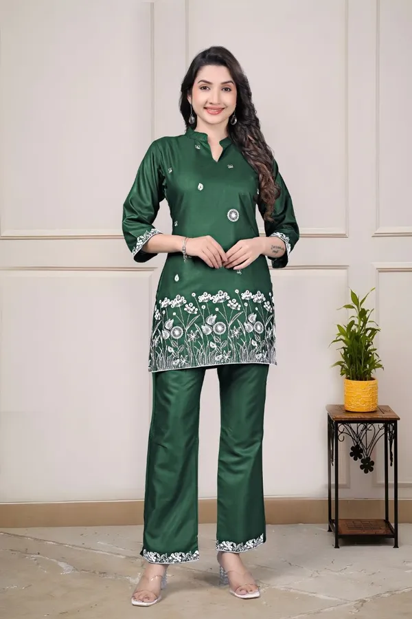 Embroidered_Shirt_Collar_Tunic_With_Trousers_Co-Ords