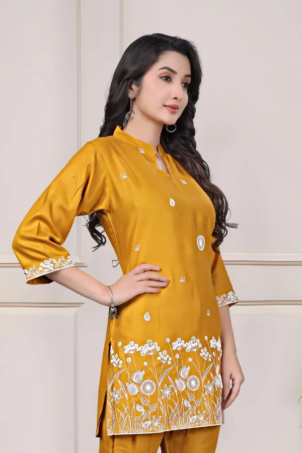 Embroidered_Shirt_Collar_Tunic_With_Trousers_Co-Ords