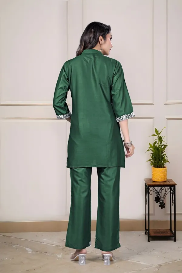 Embroidered_Shirt_Collar_Tunic_With_Trousers_Co-Ords