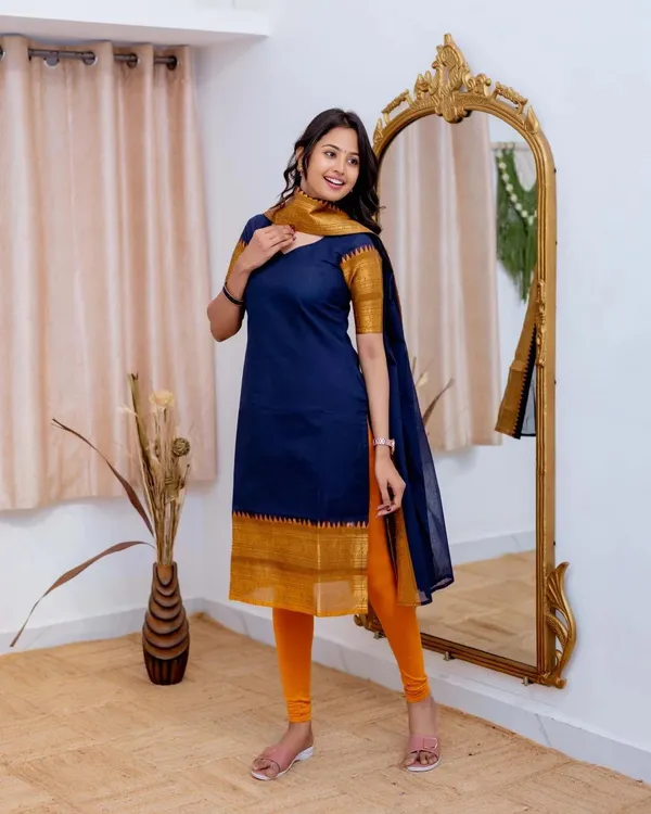 Ethnic_Motifs_Regular_Kurta_With_Dupatta