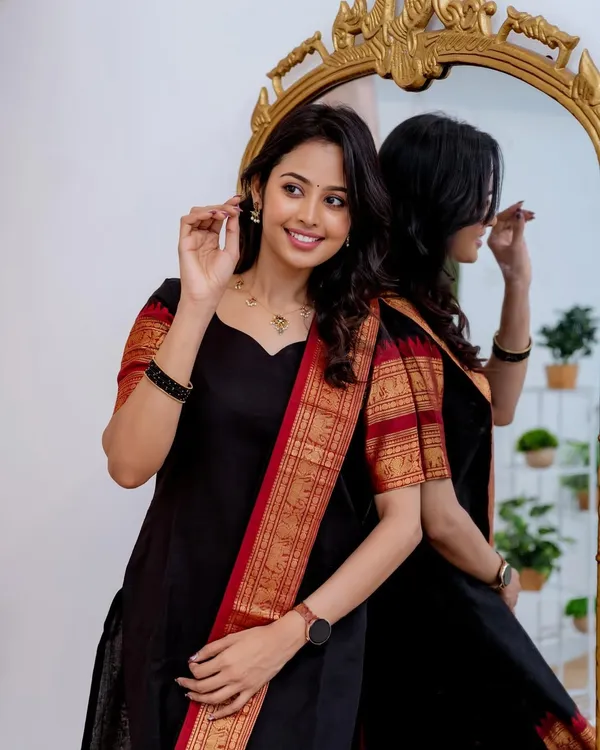 Ethnic_Motifs_Regular_Kurta_With_Dupatta