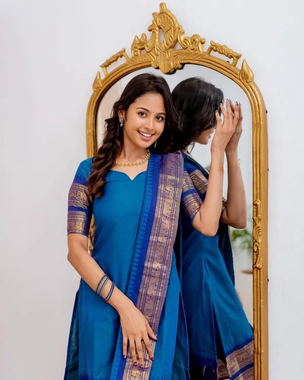 Ethnic_Motifs_Regular_Kurta_With_Dupatta