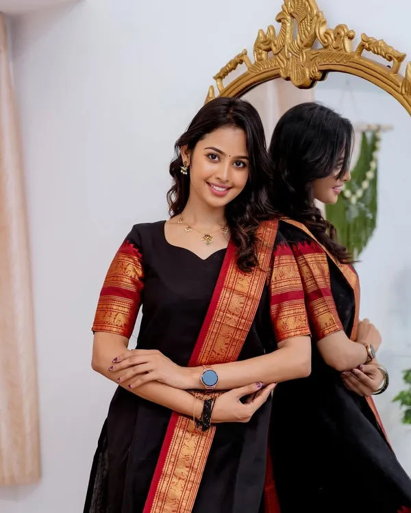 Ethnic_Motifs_Regular_Kurta_With_Dupatta