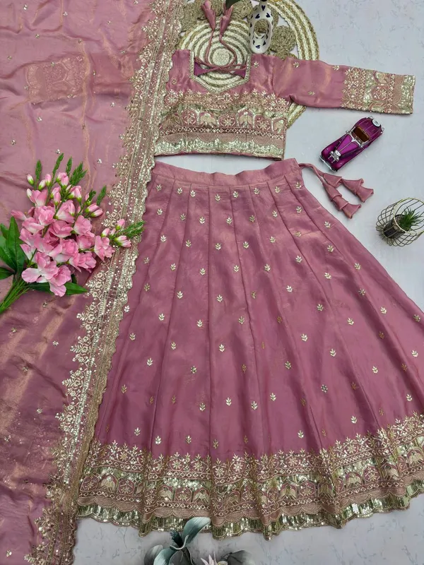 Heavy_Two_Tone_Fandy_Silk-Choli
