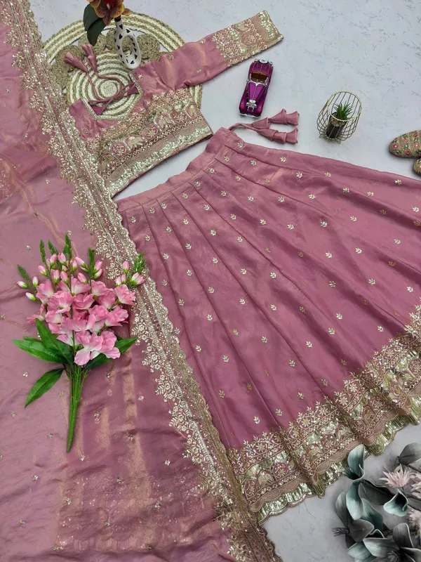 Heavy_Two_Tone_Fandy_Silk-Choli