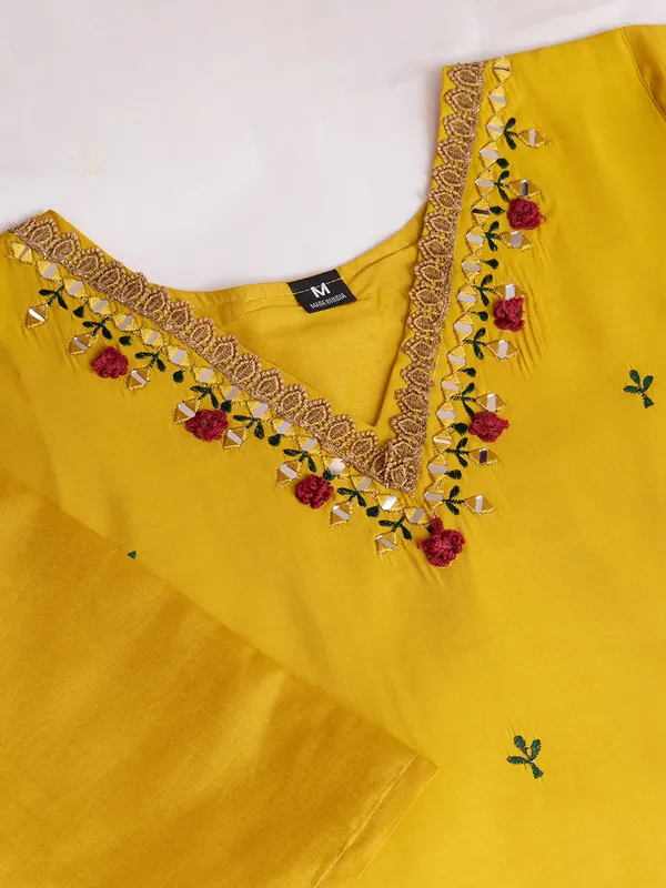 Self_Design_Kurta,_Trouser/Pant_&_Dupatta_Set