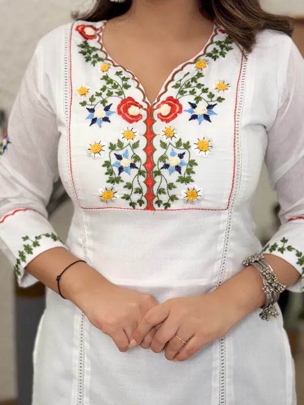 Women_Floral_Embroidered_Regular_Thread_Work_Pure_Cotton_Kurta_with_Trousers
