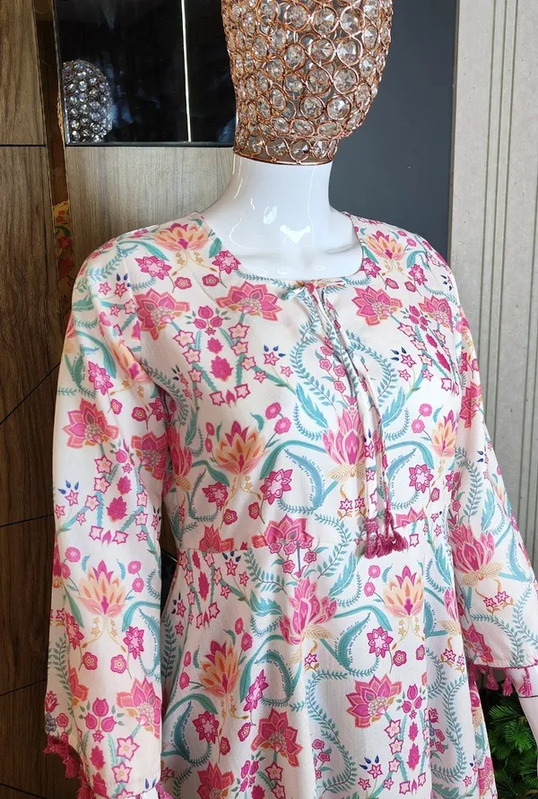 Women_Floral_Print_Cotton_Blend_Flared_Kurta_(Pink)