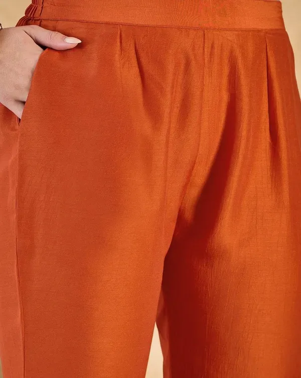 279_Orange_Buta