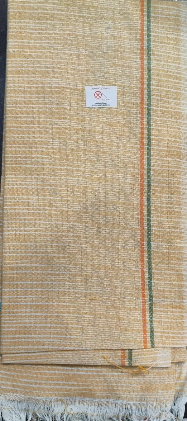 Handwoven_Cotton_Towel_With_Striped_Pattern_-_Traditional_Kerala_Kasavu_Style