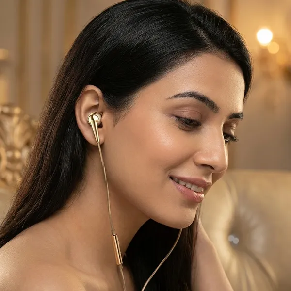 Champagne_Wired_Headphones_Audio_Accessory