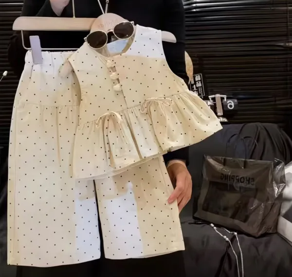 polka_dot_beige_korean_set