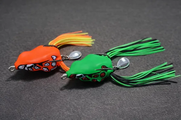 IZZAWA_Frog_Lure_2pc_Green_&_Orange_5cm_12g_–_Snakehead_Murrel_Bait