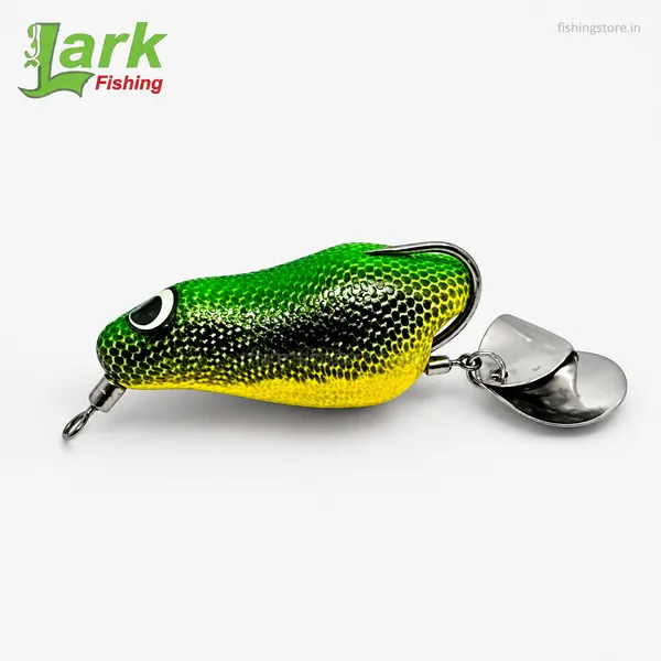 Lark_Macri_Frog_Lure_4.5cm_8g_�_Topwater_Frog_Bait_for_Snakehead_&_Bass_Fishing