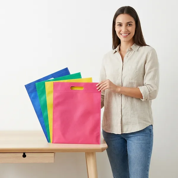 Non_Woven_D_Cut_Shopping_Bags_set_of_100_Piece