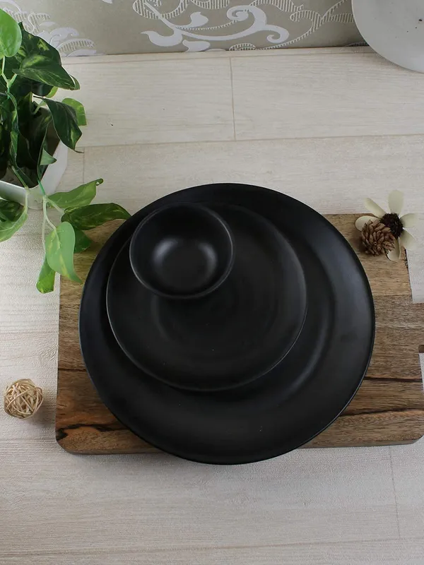 Pack_Of_03_Black_Spiral_Melamine_Dinner_Set_Full_Plates_Half_Plates_With_Katoris_Matt_Black_Design_C_11