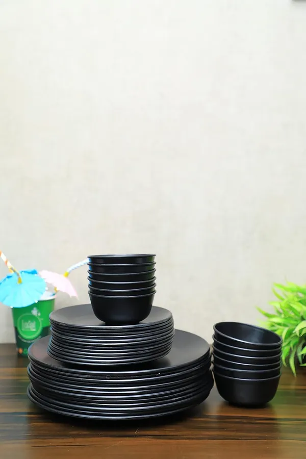 Black_Regular_Melamine_Dinner_Set_Full_Plates_Half_Plates_With_Katoris_Matt_Black_Design_Combo_27