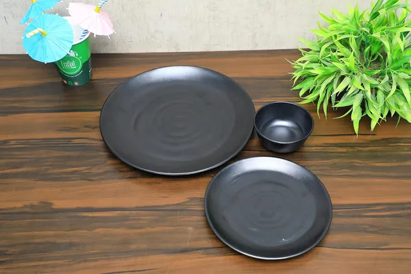 Black_Spiral_Melamine_Dinner_Set_Full_Plates_Half_Plates_With_Katoris_Matt_Black_Design_Combo_35