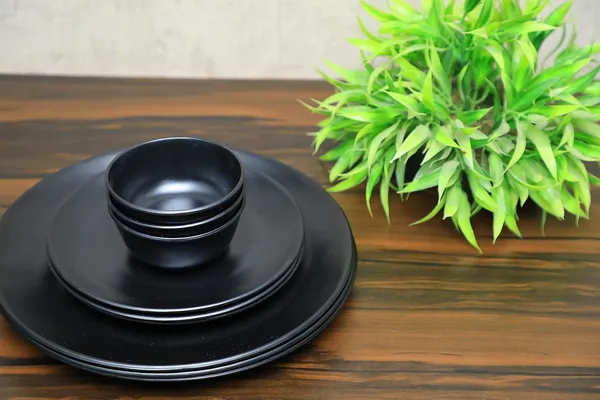 Black_Spiral_Melamine_Dinner_Set_Full_Plates_Half_Plates_With_Katoris_Matt_Black_Design_Combo_34