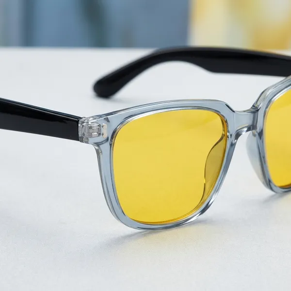 VIBRANT_YELLOW_TINT_UNISEX_SUNGLASSES