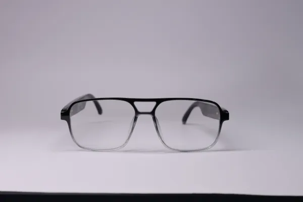 RETRO__BLACK_UNISEX_FRAME