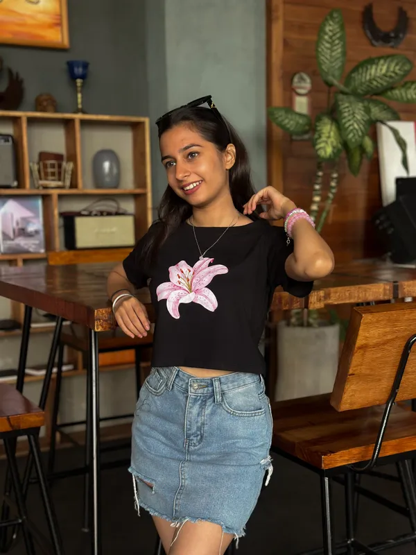 Pink_Lily_-_baby_tee_|_190GSM_cotton_crop_tee