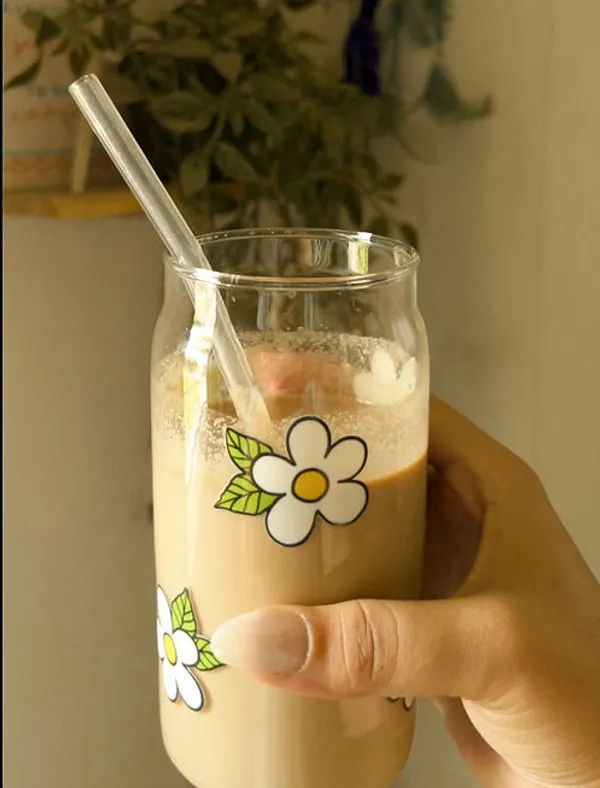 White_Flower_Glass_Tumbler_With_Straw
