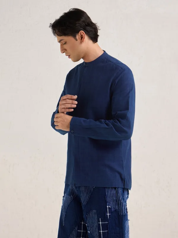 Handwoven_Selvedge_Indigo_Classic_Fit_Bushirt