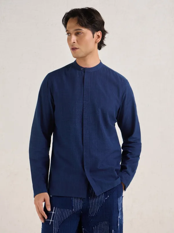 Handwoven_Selvedge_Indigo_Classic_Fit_Bushirt