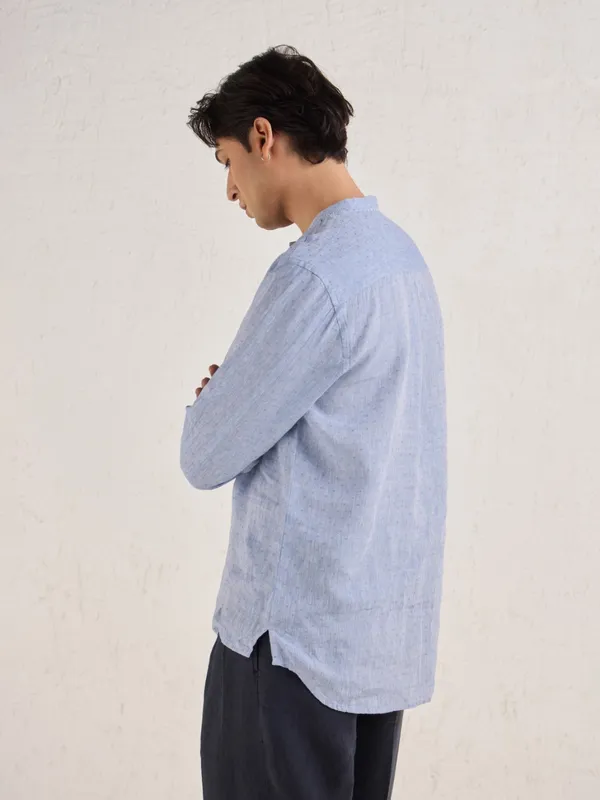 100%_Linen_Classic_Fit_Popover_Shirt_With_Hand_Embroidered_Details