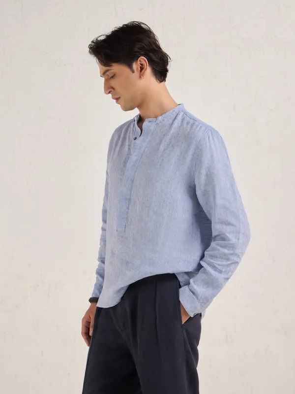 100%_Linen_Classic_Fit_Popover_Shirt_With_Hand_Embroidered_Details