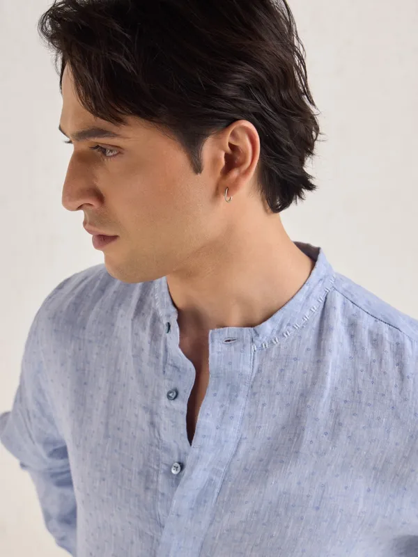 100%_Linen_Classic_Fit_Popover_Shirt_With_Hand_Embroidered_Details