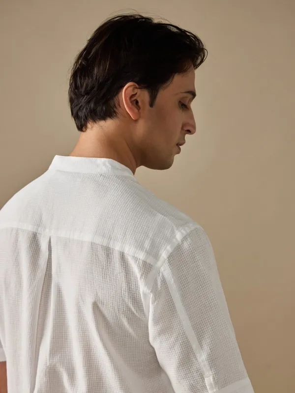 Handwoven_Cotton_Textured_Classic_Fit_Bushirt