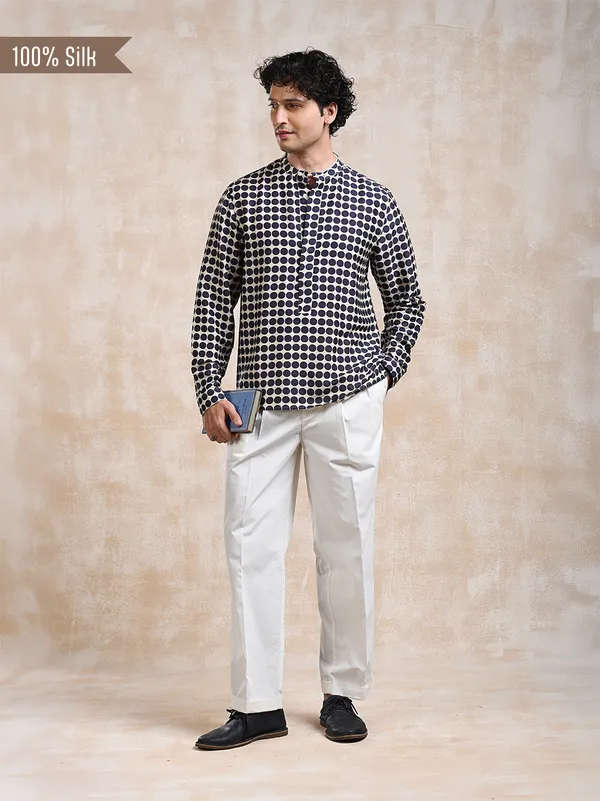 100%_Muga_Silk_classic_fit_popover_shirt_in_polka_print