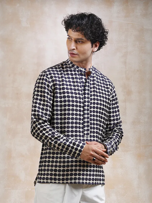 100%_Muga_Silk_classic_fit_popover_shirt_in_polka_print