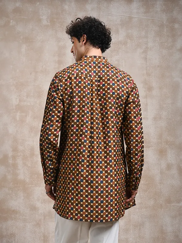 100%_Muga_Silk_classic_fit_short-kurta_in_multicolour_print