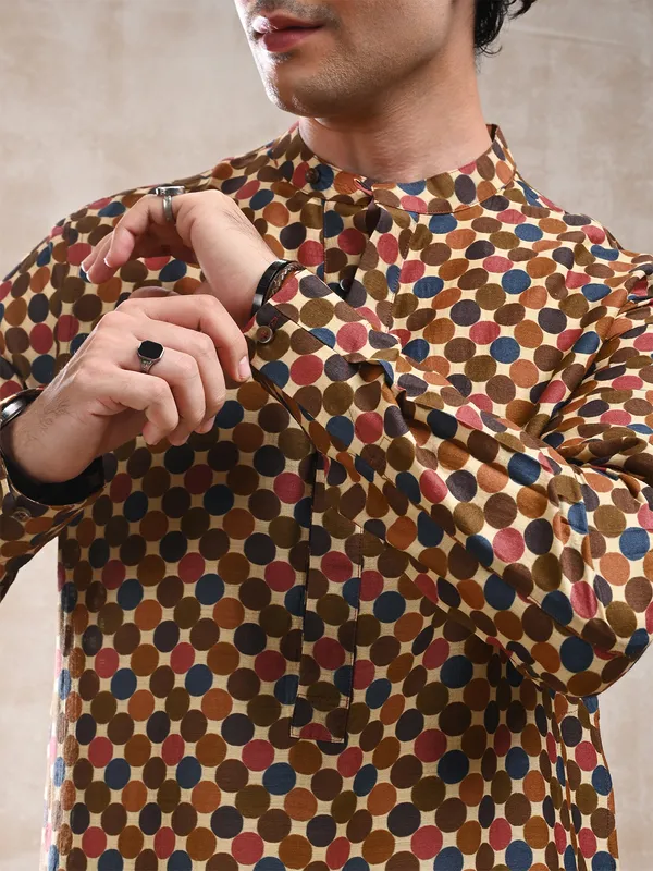 100%_Muga_Silk_classic_fit_short-kurta_in_multicolour_print