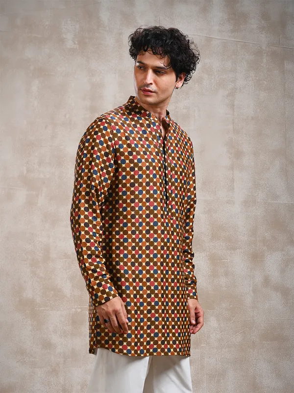100%_Muga_Silk_classic_fit_short-kurta_in_multicolour_print