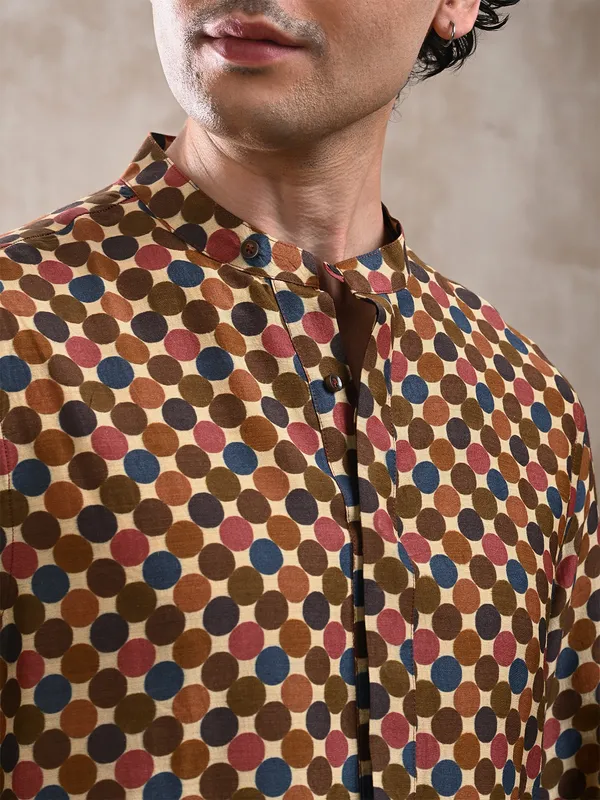 100%_Muga_Silk_classic_fit_short-kurta_in_multicolour_print