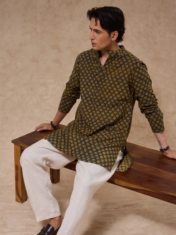 Authentic_Ajrakh_Classic_Fit_Tunic