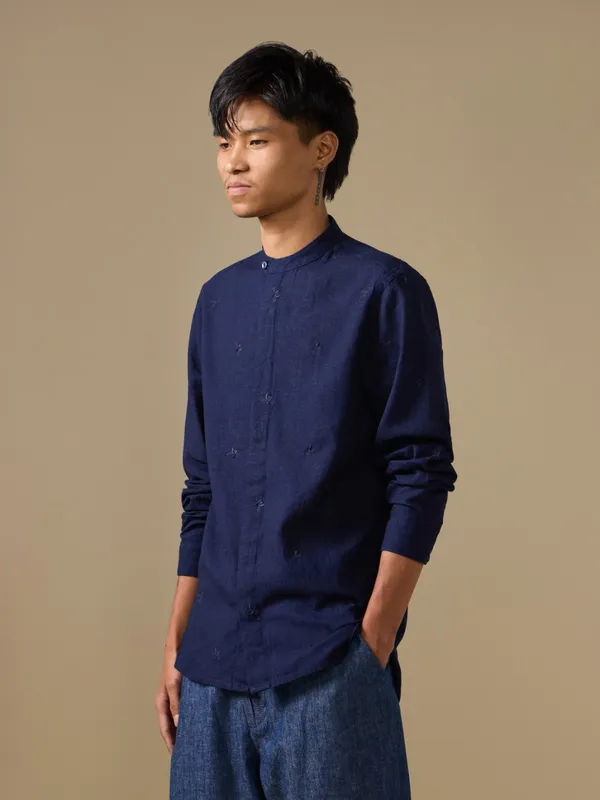 Cotton-Linen_Classic_Fit_Embroidered_Bushirt