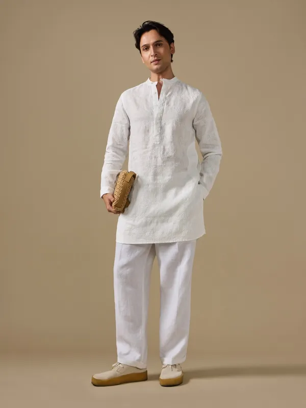 100%_Linen_Classic_Fit_Embroidered_Tunic