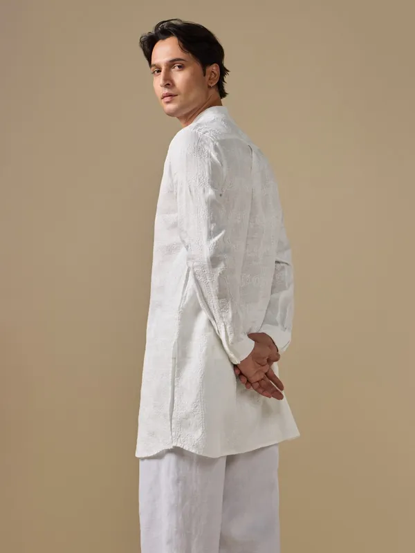 100%_Linen_Classic_Fit_Embroidered_Tunic