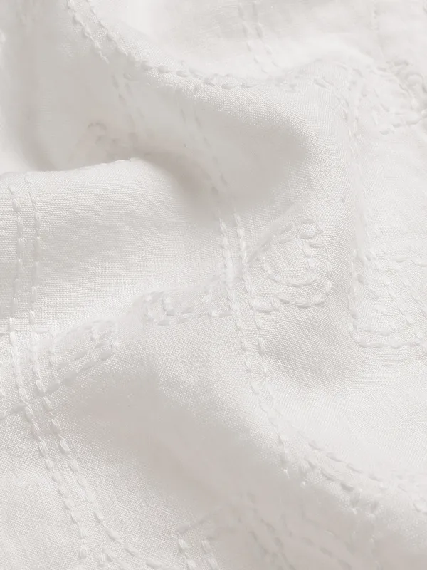 100%_Linen_Classic_Fit_Embroidered_Tunic
