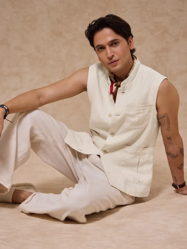 100%_Linen_Classic_Fit_Washed_Bandi_With_Hand_Embroidered_Details