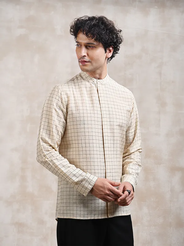 100%_Natural_Muga_Silk_classic_fit_BuShirt_in_check