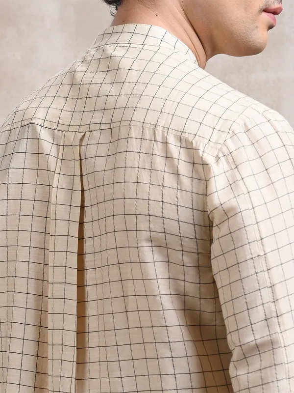 100%_Natural_Muga_Silk_classic_fit_BuShirt_in_check